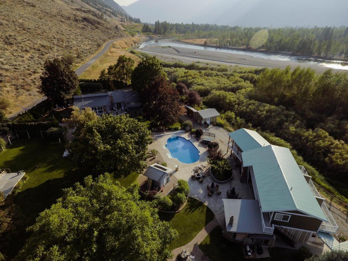 Similkameen Wild Resort & Winery Retreat اوسويوس المظهر الخارجي الصورة