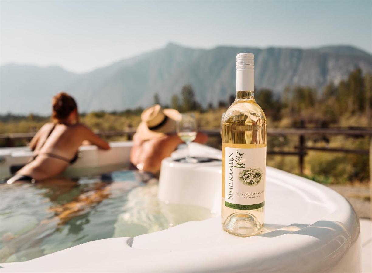 Similkameen Wild Resort & Winery Retreat اوسويوس المظهر الخارجي الصورة