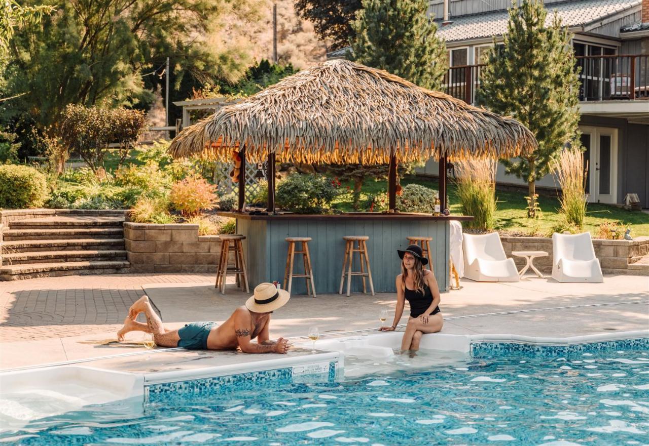 Similkameen Wild Resort & Winery Retreat اوسويوس المظهر الخارجي الصورة