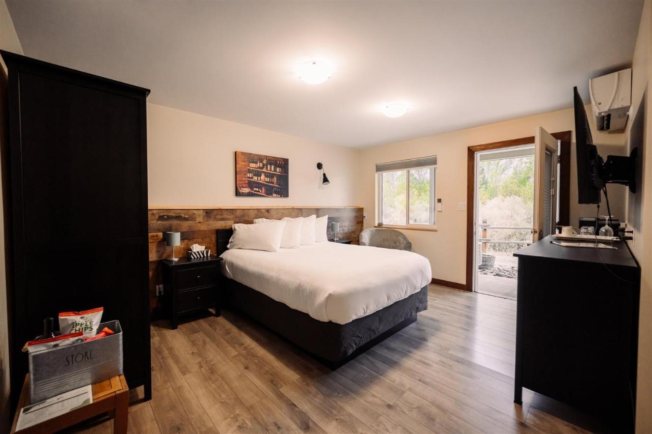 Similkameen Wild Resort & Winery Retreat اوسويوس المظهر الخارجي الصورة