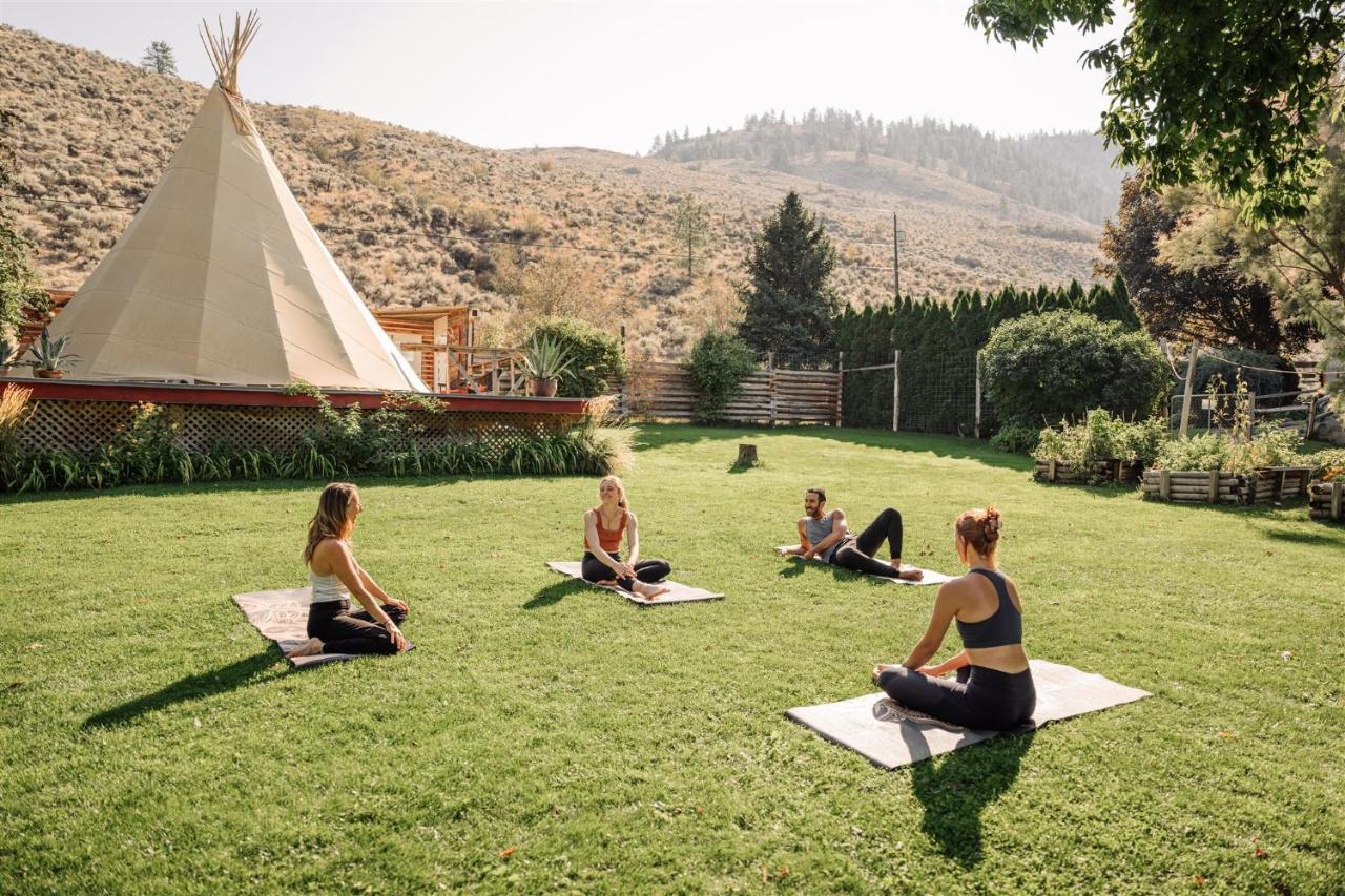 Similkameen Wild Resort & Winery Retreat اوسويوس المظهر الخارجي الصورة