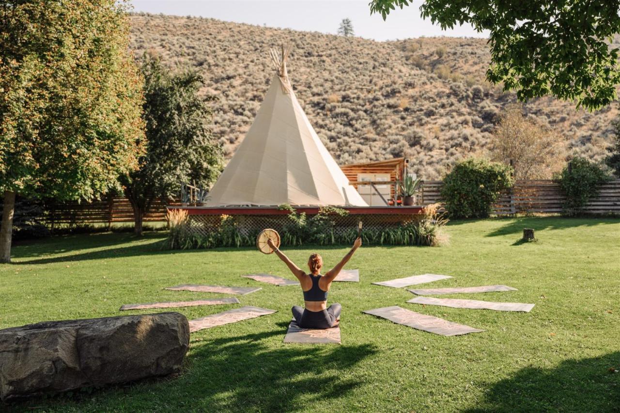Similkameen Wild Resort & Winery Retreat اوسويوس المظهر الخارجي الصورة