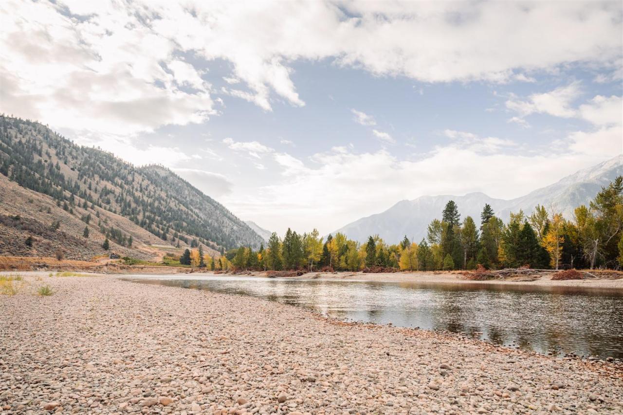 Similkameen Wild Resort & Winery Retreat اوسويوس المظهر الخارجي الصورة