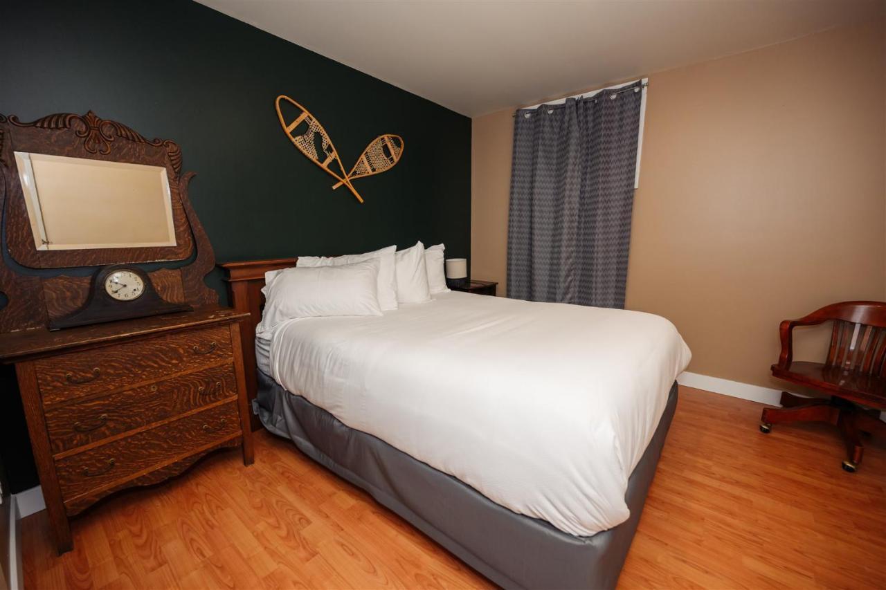Similkameen Wild Resort & Winery Retreat اوسويوس المظهر الخارجي الصورة