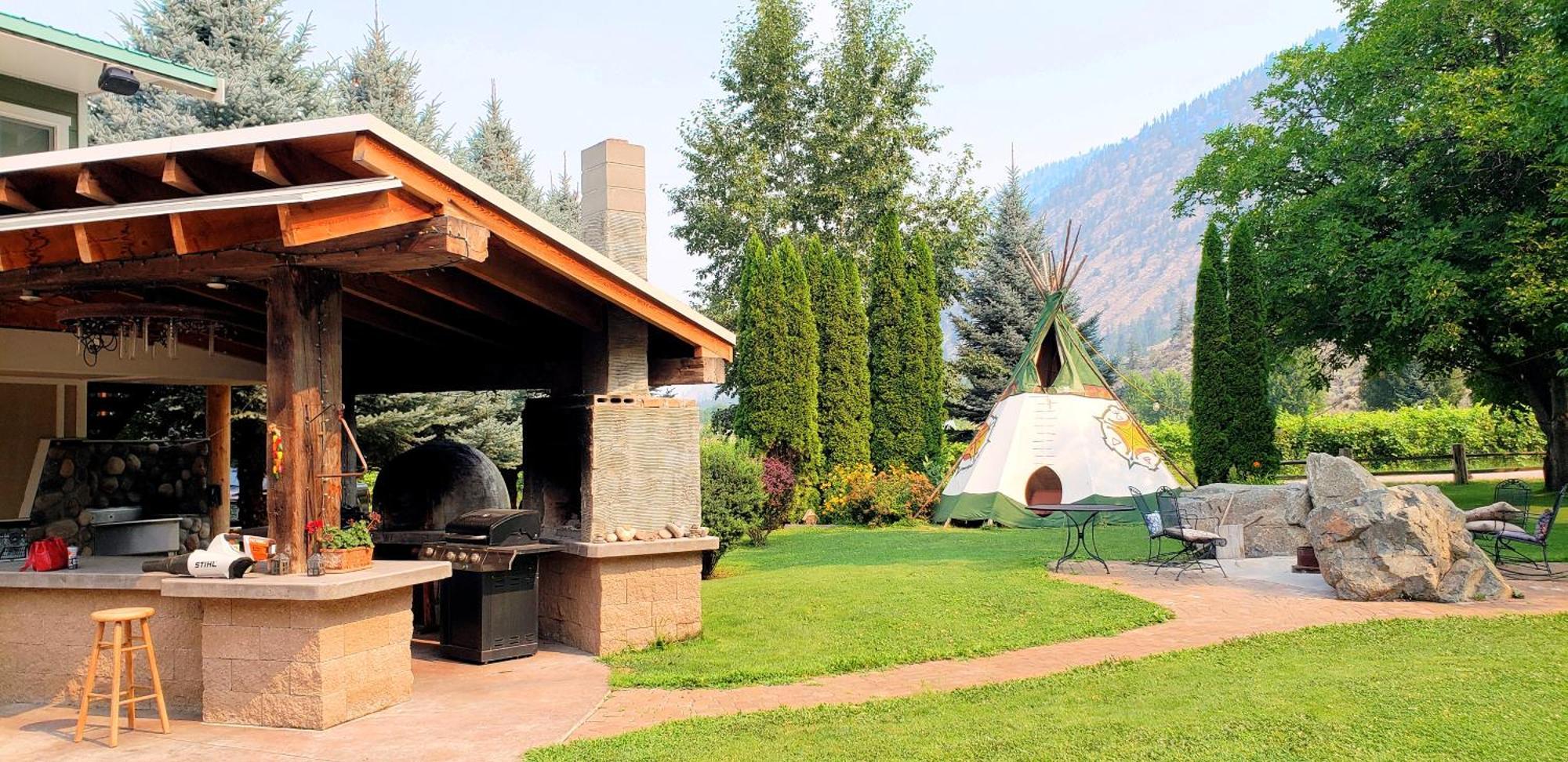 Similkameen Wild Resort & Winery Retreat اوسويوس المظهر الخارجي الصورة
