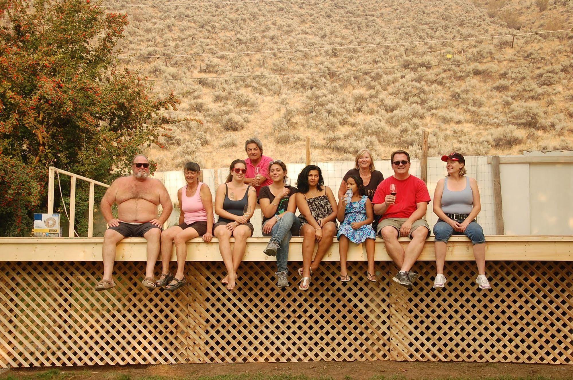 Similkameen Wild Resort & Winery Retreat اوسويوس المظهر الخارجي الصورة